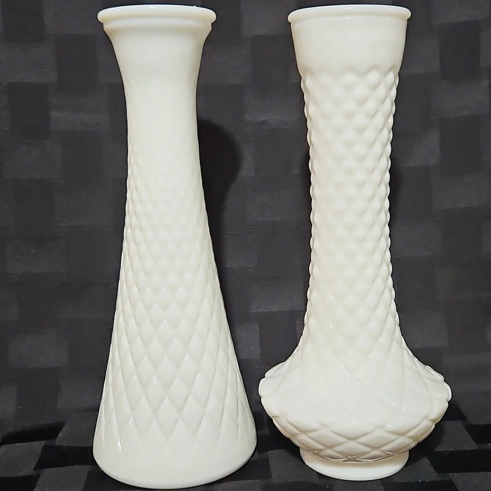 Vintage White Milk Glass Diamond Quilted Bud Vases – 